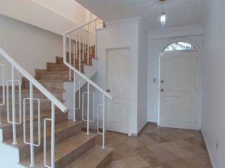 Foto 7 de CASA EN VENTA URB. VÍA AL SOL
