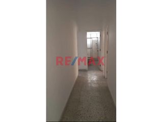 Foto 9 de Alquiler De Amplia Casa En Urb Club Grau//ID: 1144219