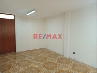 Foto 6 de Alquiler De Amplio Departamento De 128 M2 En Smp