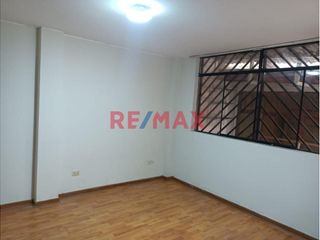 Foto 11 de Alquiler De Amplio Departamento De 128 M2 En Smp