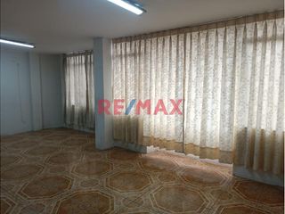 Foto 2 de Alquiler De Amplio Departamento De 128 M2 En Smp