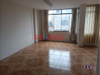 Foto 1 de Alquiler De Amplio Departamento De 128 M2 En Smp