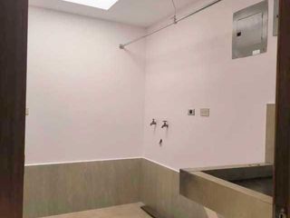 Foto 15 de Elegante villa en venta, áreas verdes, una sola planta, sector Puertas del Sol -  Cazhapata