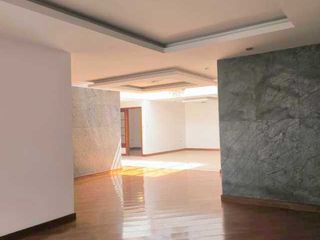 Foto 6 de Elegante villa en venta, áreas verdes, una sola planta, sector Puertas del Sol -  Cazhapata