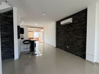 Foto 5 de VENTA CASA MODERNA 3 DORMITORIOS CONJUNTO MONTEBELLUNO SANTO DOMINGO ECUADOR