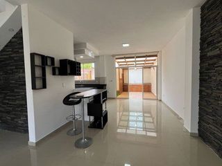 Foto 8 de VENTA CASA MODERNA 3 DORMITORIOS CONJUNTO MONTEBELLUNO SANTO DOMINGO ECUADOR