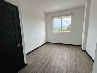 Foto 13 de VENTA CASA MODERNA 3 DORMITORIOS CONJUNTO MONTEBELLUNO SANTO DOMINGO ECUADOR