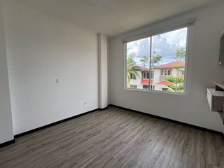 Foto 19 de VENTA CASA MODERNA 3 DORMITORIOS CONJUNTO MONTEBELLUNO SANTO DOMINGO ECUADOR