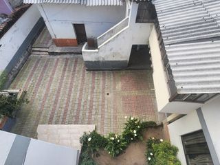 Foto 16 de Vendo casa rentera en dos cuerpos, Sector estadio de Chimbacalle