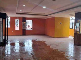 Foto 10 de VENDO CASA COMERCIAL ADAPTADA PARA EVENTOS, RESTAURANTE, Y 5 DEPARTAMENTOS