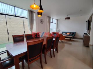 Foto 4 de Alquilo Casa Amoblada De 208.27 En Urb Miraflores Country Club//ID: 1145050