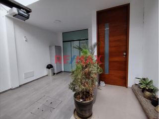Foto 6 de Alquilo Casa Amoblada De 208.27 En Urb Miraflores Country Club//ID: 1145050