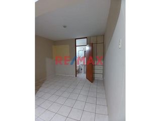 Foto 7 de Se Alquila 2Do Y 3Er Piso Para Hospedaje U Oficinas//ID:1143757