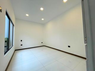 Foto 5 de LUJOSA CASA EN VENTA