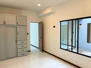 Foto 6 de LUJOSA CASA EN VENTA