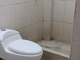 Foto 3 de Alquilo Local Comercial De 120 M2