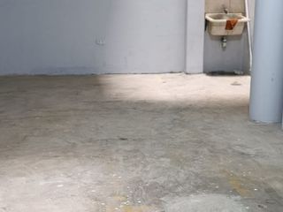 Foto 6 de Alquilo Local Comercial De 120 M2