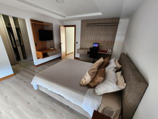 Foto 9 de En Venta Casa de lujo – Urbanización privada, Challuabamba - Cuenca