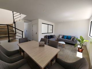 Foto 2 de EN VENTA CASA 3 DORMITORIOS SECTOR MISICATA LOS TILOS - CUENCA