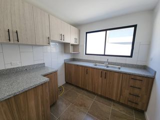 Foto 6 de EN VENTA CASA 3 DORMITORIOS SECTOR MISICATA LOS TILOS - CUENCA