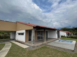 Foto 1 de SE VENDE CASA CAMPESTRE EN EL CAIMO