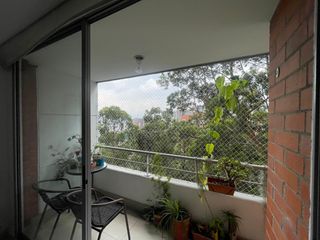 Foto 3 de Venta apartamento en Envigado - Loma del Esmeradal