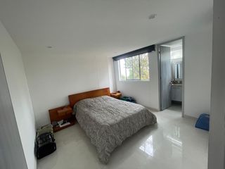 Foto 9 de Venta apartamento en Envigado - Loma del Esmeradal