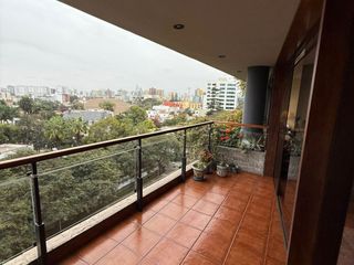 Foto 16 de Espectacular Flat de 224 m² con Vista a la avenida y Cerca Al Golf en San Isidro