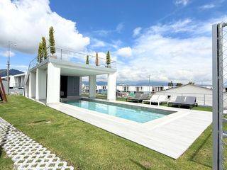 Foto 8 de Casa en Venta a estrenar en Tumbaco, dentro de conjunto con piscina