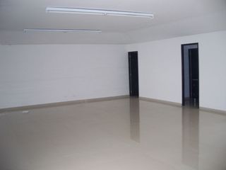 Foto 30 de VENTA EDIFICIO DE 3 PISOS EN BARRIO VERSALLES, CALI.