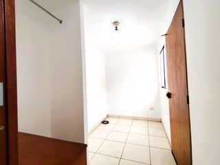 Foto 21 de ¡OPORTUNIDAD ÚNICA! VENTA  DEPARTAMENTO + COCHERA 90 m2  URB. VENTURA ROSSI
