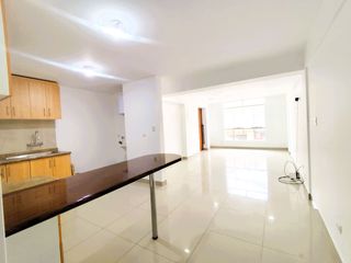 Foto 5 de ¡OPORTUNIDAD ÚNICA! VENTA  DEPARTAMENTO + COCHERA 90 m2  URB. VENTURA ROSSI