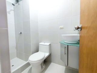 Foto 10 de ¡OPORTUNIDAD ÚNICA! VENTA  DEPARTAMENTO + COCHERA 90 m2  URB. VENTURA ROSSI