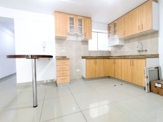 Foto 7 de ¡OPORTUNIDAD ÚNICA! VENTA  DEPARTAMENTO + COCHERA 90 m2  URB. VENTURA ROSSI