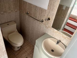 Foto 4 de LINDA CASA EN LAMBRAMANI EN VENTA