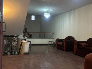 Foto 6 de ¡Ubicadisima Casa en Venta! - Frente a Parque Surco