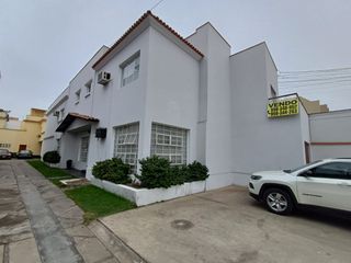 Foto 2 de Casa amplia excelente ubicación San Isidro
