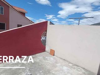 Foto 2 de AMPLIA Y MODERNA CASA