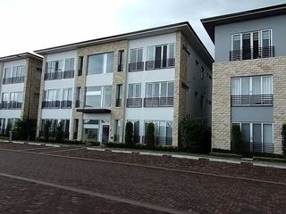 Foto 1 de Departamento en venta en Via a Samborondón frente al Rio