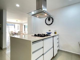 Foto 12 de Arriendo Casa Moderna y Exclusiva en Medellin