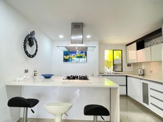 Foto 20 de Arriendo Casa Moderna y Exclusiva en Medellin