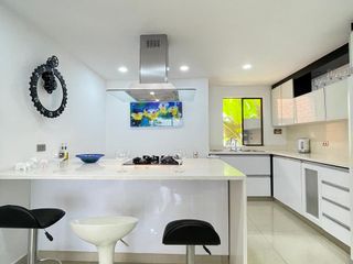 Foto 13 de Arriendo Casa Moderna y Exclusiva en Medellin