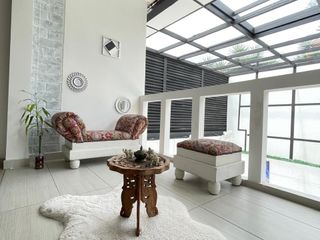 Foto 43 de Arriendo Casa Moderna y Exclusiva en Medellin