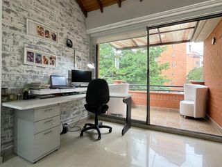 Foto 52 de Arriendo Casa Moderna y Exclusiva en Medellin