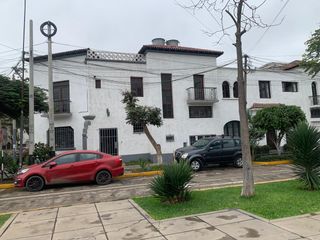 Foto 1 de ALQUILER DE HERMOSA CASA FRENTE A PARQUE EN SANTA BEATRIZ – LIMA CENTRO