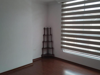Foto 4 de ARRIENDO DEPARTAMENTO SEMIAMOBLADO CUMBAYA