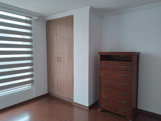 Foto 5 de ARRIENDO DEPARTAMENTO SEMIAMOBLADO CUMBAYA