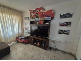 Foto 2 de ¡Ocasión! Vendo Por Viaje Departamento Tipo Flat En El Rimac
