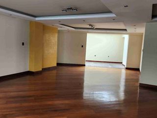 Foto 2 de DE OPORTUNIDAD VENDO DEPARTAMENTO SECTOR QUITO TENIS