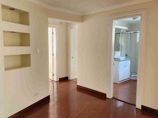 Foto 11 de DE OPORTUNIDAD VENDO DEPARTAMENTO SECTOR QUITO TENIS